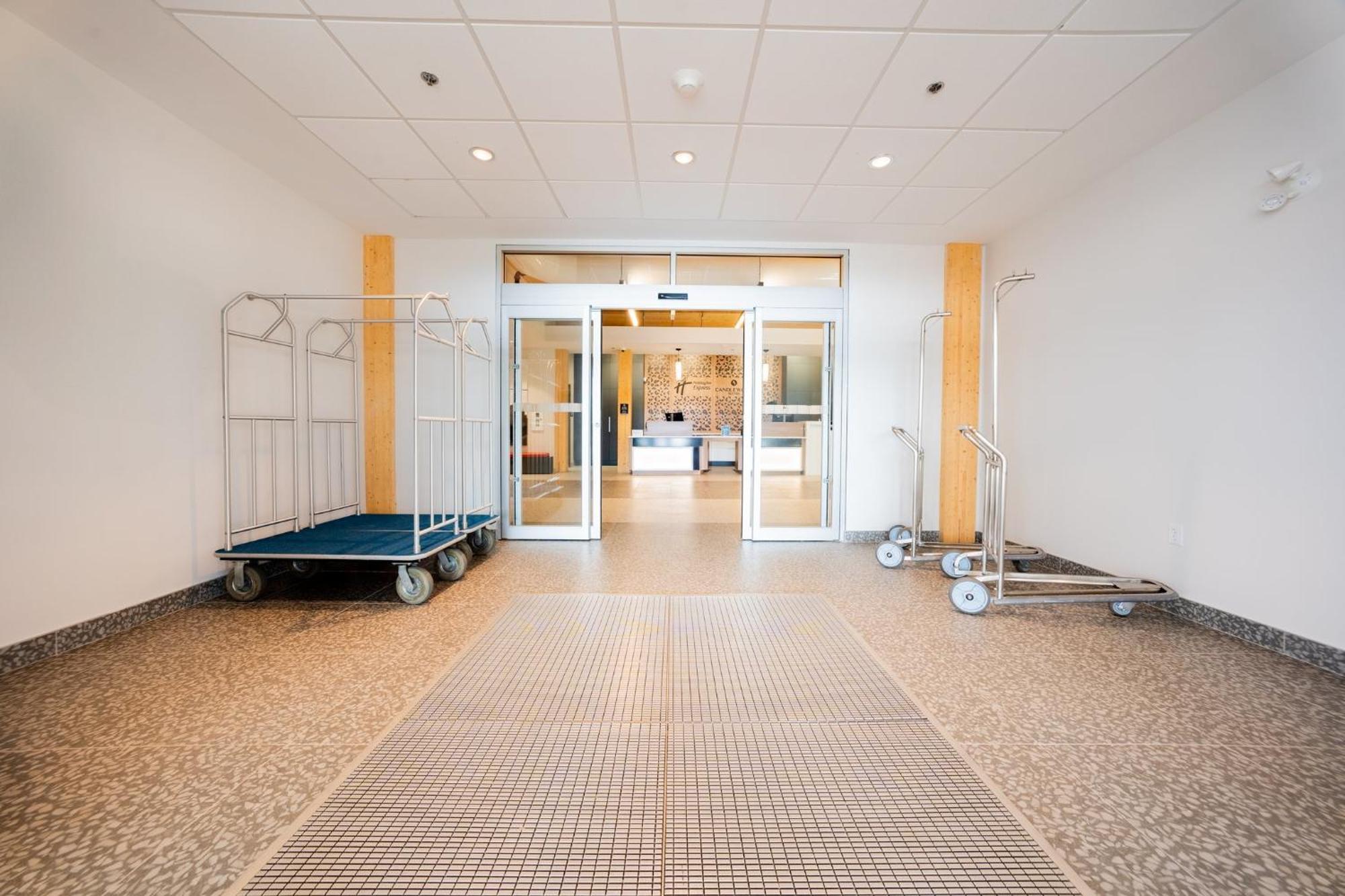 Holiday Inn Express & Suites - Trois Rivieres Ouest By Ihg Εξωτερικό φωτογραφία